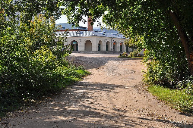Торговые ряды в центре Вереи